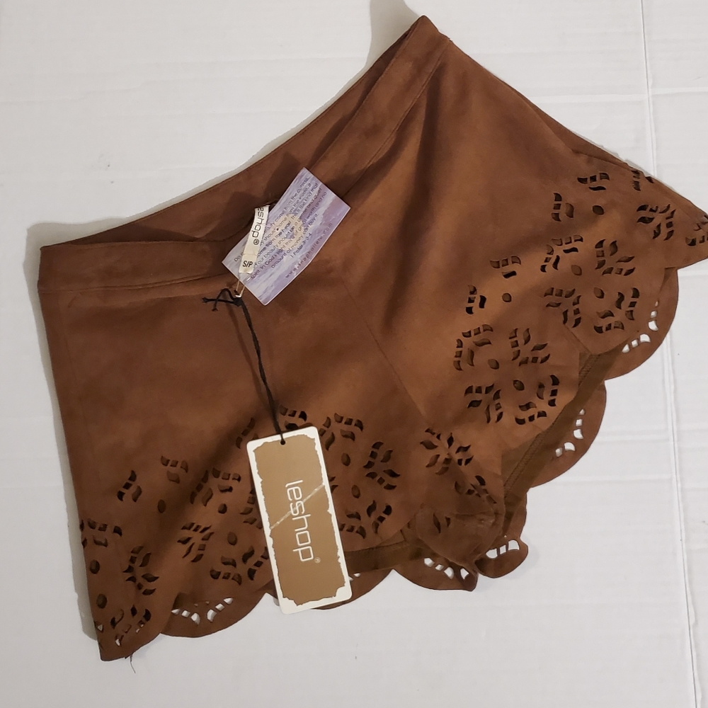 NWT!Leshop Brown Ria Laser Out Scallop Edge Shorts - Picture 8 of 11